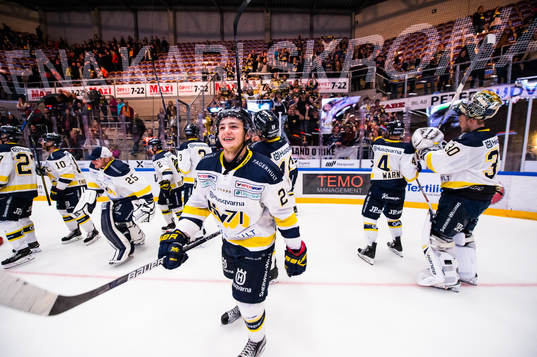 s Erik Brännström jublar