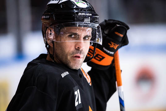 Karlskronas Cory Murphy innan ishockeymatchen i SHL mellan