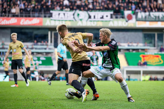 Brommapojkarnas Christopher Brandeborn mot GAIS Niclas