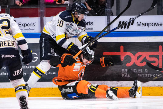 s Lawrence Pilut och Karlskronas Joseph Jonsson