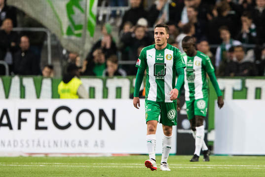 Hammarbys Jeppe Andersen och Pa Amat Dibba deppar