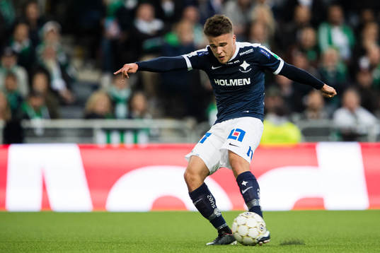 Norrköpings Simon Skrabb med ett skott