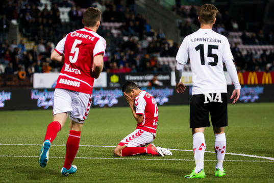 Kalmars Romário Pereira Sipião deppar