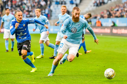 Halmstads Pontus Silfwer och Malmö FFs Jo Inge Berget