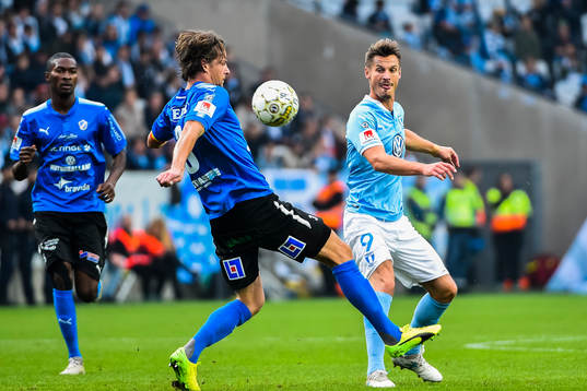 Halmstads Fredrik Liverstam och Malmö FFs Markus Rosenberg