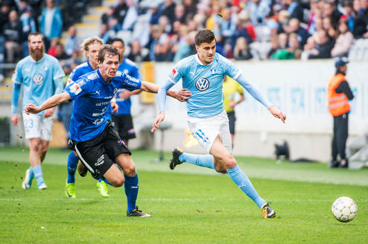 Halmstads Marcus Johansson mot Malmö FFs Alexander