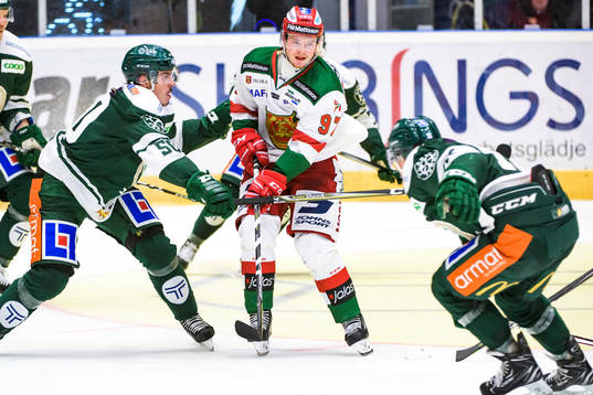 Färjestads Sebastian Erixon och Moras David Kase