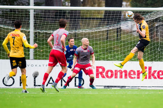 Kristjan Floki Finnbogason of Start scores 0-1 behind