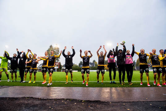 Start celebrates
