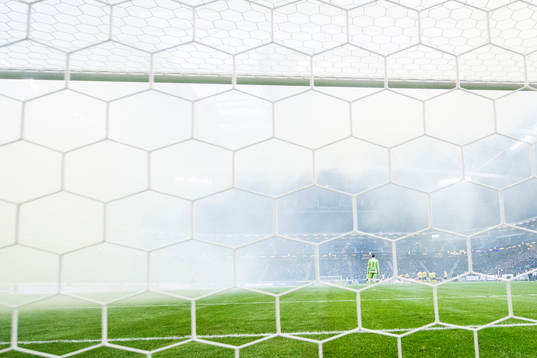 Matchen bryts tillfälligt pga rök