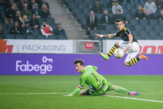 s Nicolas Marcelo Stefanelli gör 2-0 bakom Elfsborgs
