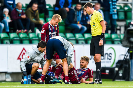 Djurgårdens Jacob Une Larsson får vård