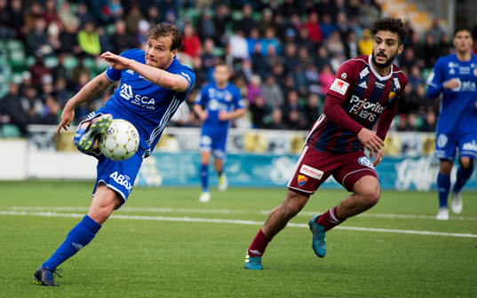 Sundsvalls Eric Larsson och Djurgårdens Othman El Kabir