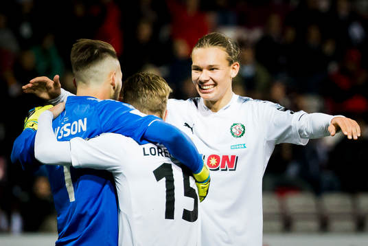 Örebros målvakt Oscar Jansson, Martin Lorentzson  och