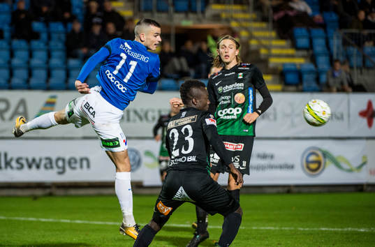 Trelleborgs Dino Islamovic mot Varbergs Thomas Boakye och