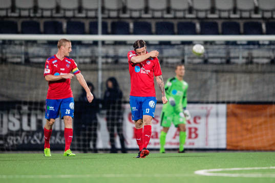 Helsingborgs Alexander Achinioti-Jönsson och Peter Larsson
