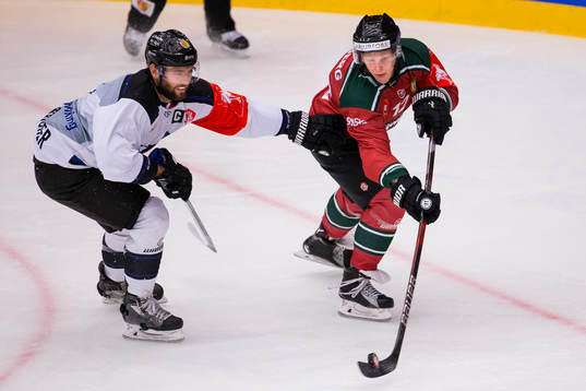 Gap Rapaces Maxwell Ross mot Frölundas Max Friberg