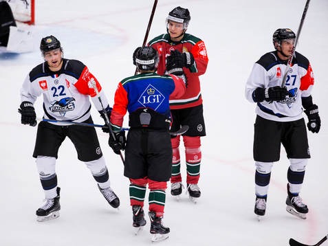 Frölundas Ryan Lasch jublar ihop med Lias Andersson