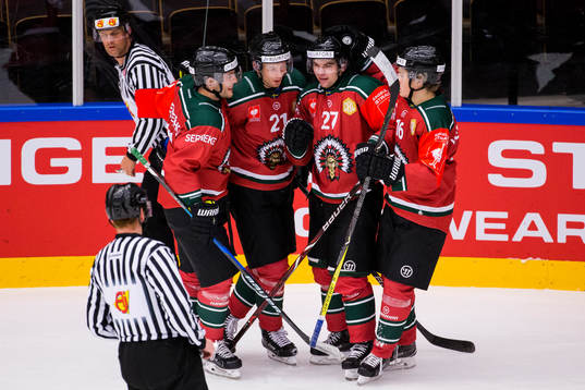 Frölundas Christoffer Ehn jublar och omfamnas