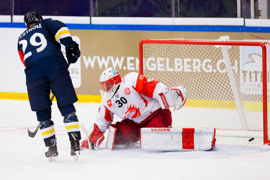 David Ullström of HV71 scores past Simon Hrubec goalkeeper