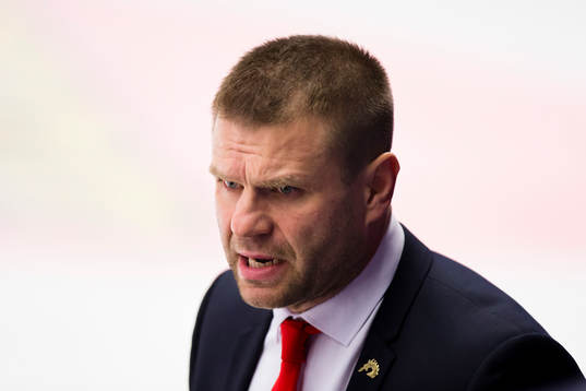 Vaclav Varada head coach of Ocelari Trinec