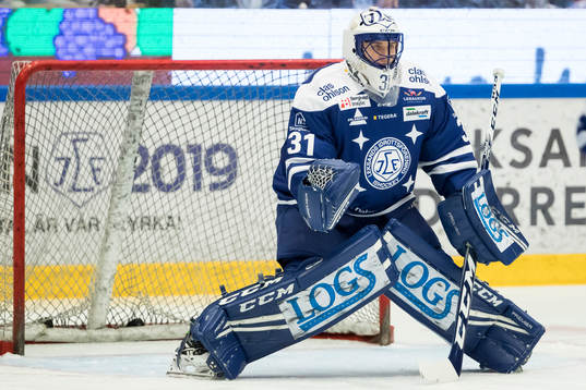 Leksands målvakt Jonas Arntzen  innan ishockeymatchen i