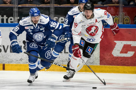 Leksands Fredrik Lindgren  och Vita Hästens Simon Mitman