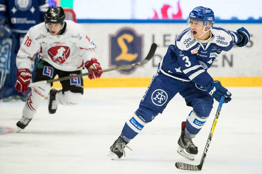 Leksands Daniel Bertov  i ishockeymatchen i