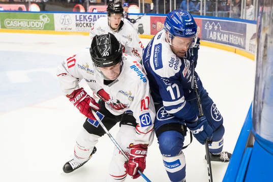 Vita Hästens Mattias Kalin och Leksands Jesper Ollas i