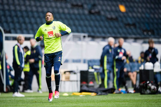 Martin Olsson skadas
