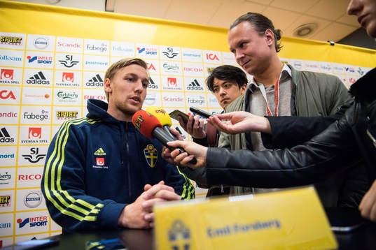 Emil Forsberg i mixed zone