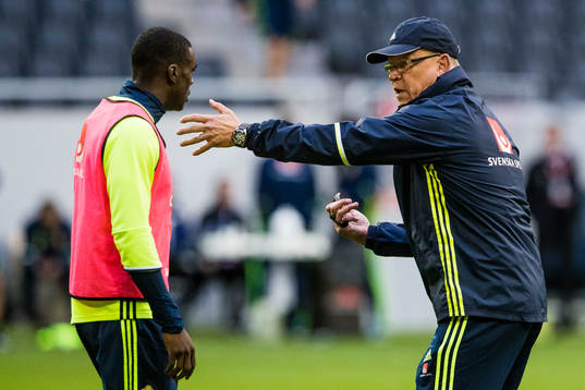 Sveriges Ken Sema och förbundskapten Janne Andersson