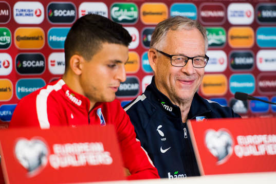Mohamed Amine Elyounoussi and Lars Lagerbäck, head coach