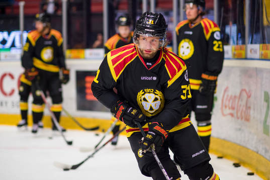 Brynäs Jonathan Granström före ishockeymatchen i SHL
