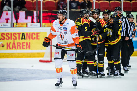 Karlskronas Emil Larsson deppar