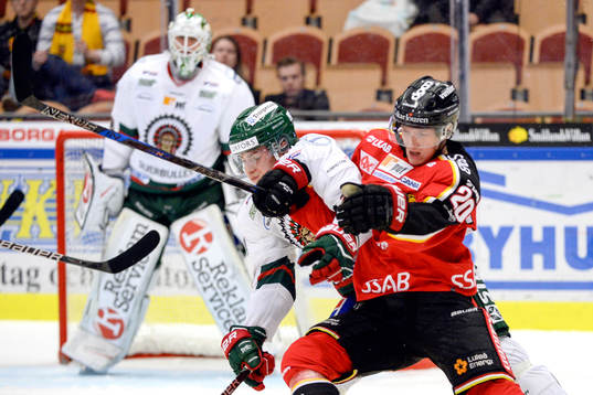 Frölundas Lias Andersson och Luleås Gustav Rydahl