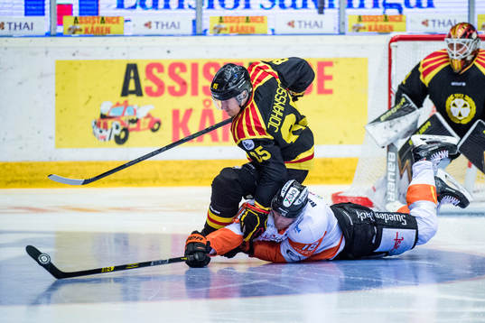 Brynäs Mikael Johansson och Karlskronas Emil Larsson