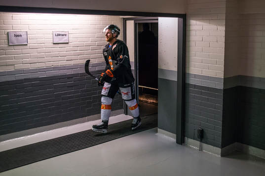 Karlskronas Joachim Rohdin före ishockeymatchen i SHL