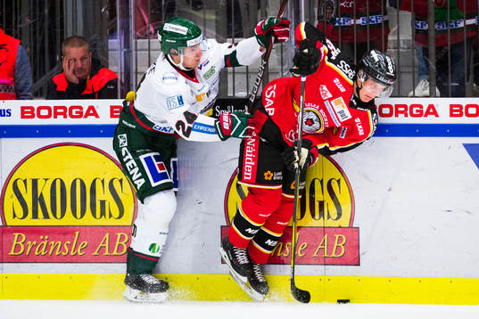 Frölundas Lias Andersson och Luleås Viktor Grahn