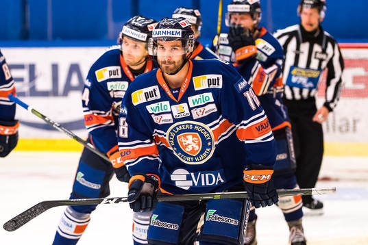 Växjös Andrew Calof  jublar