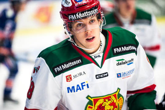 Moras Emil Aronsson jublar