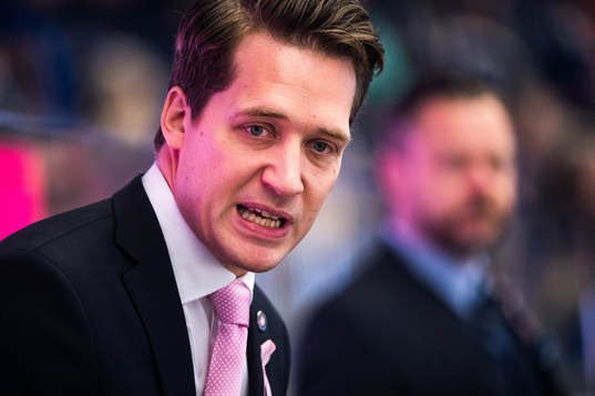 Växjös tränare Sam Hallam