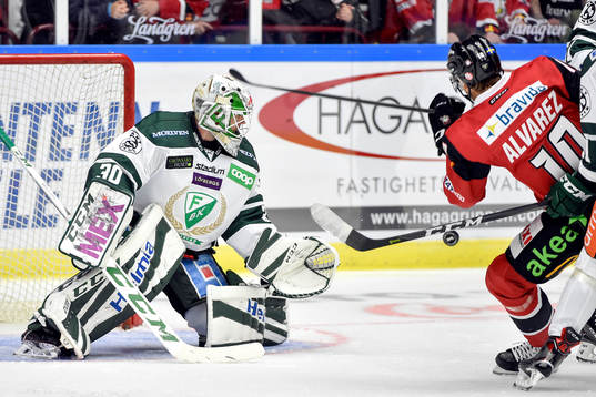 Malmö Redhawks Robin Alvarez och Färjestads målvakt Lars