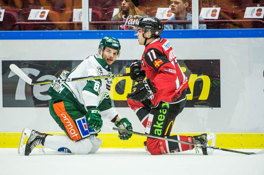 Färjestads Theodor Lennström  och Malmö Redhawks Lukas