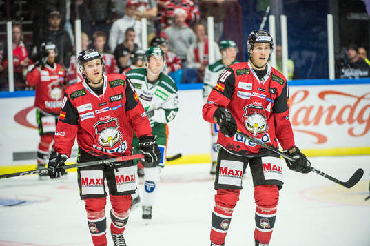 Malmö Redhawks Johan Olofsson och Robin Alvarez deppar