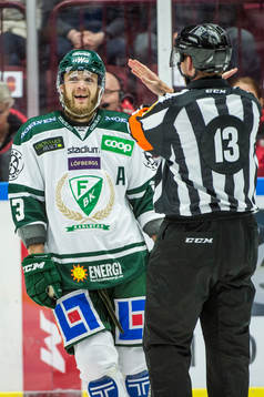 Färjestads döms till utvisning av domare Morgan Johansson