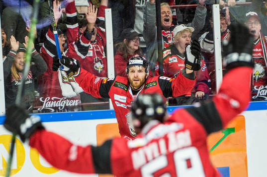 Malmö Redhawks Frederik Storm jublar