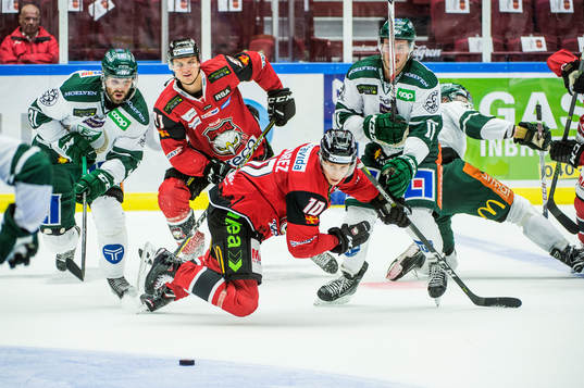 Malmö Redhawks Robin Alvarez och Lukas Haudum mot