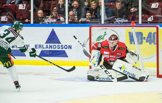 Färjestads Michael Lindqvist missar straff på målvakt