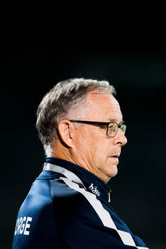 Lars Lagerbäck, head coach of Norway, watches the warm up